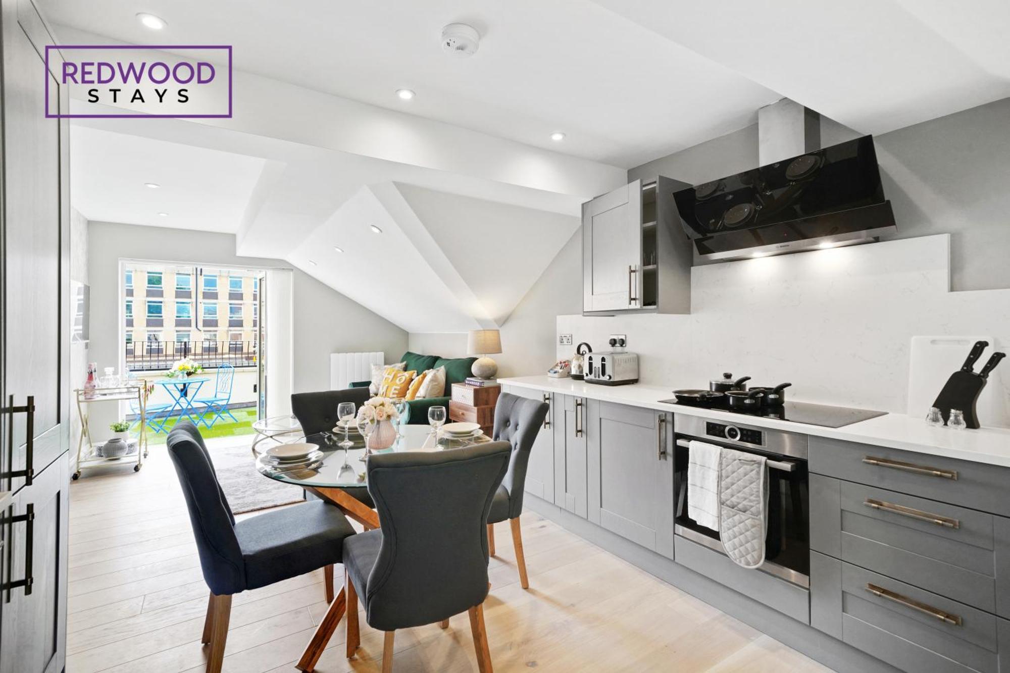 Top Quality 2 Bed 1 Bath Apartments For Contractors By Redwood Stays レディング エクステリア 写真
