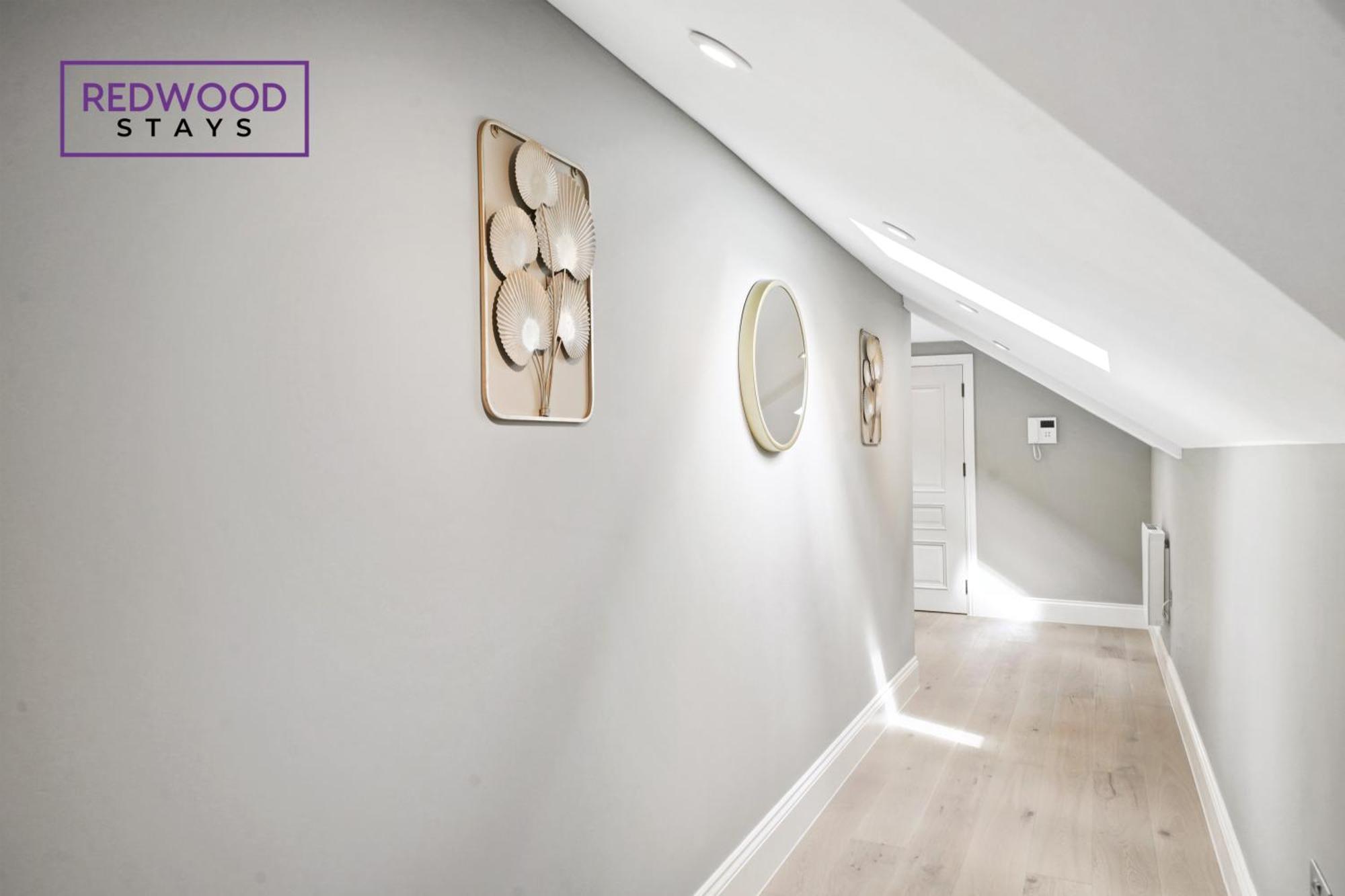 Top Quality 2 Bed 1 Bath Apartments For Contractors By Redwood Stays レディング エクステリア 写真