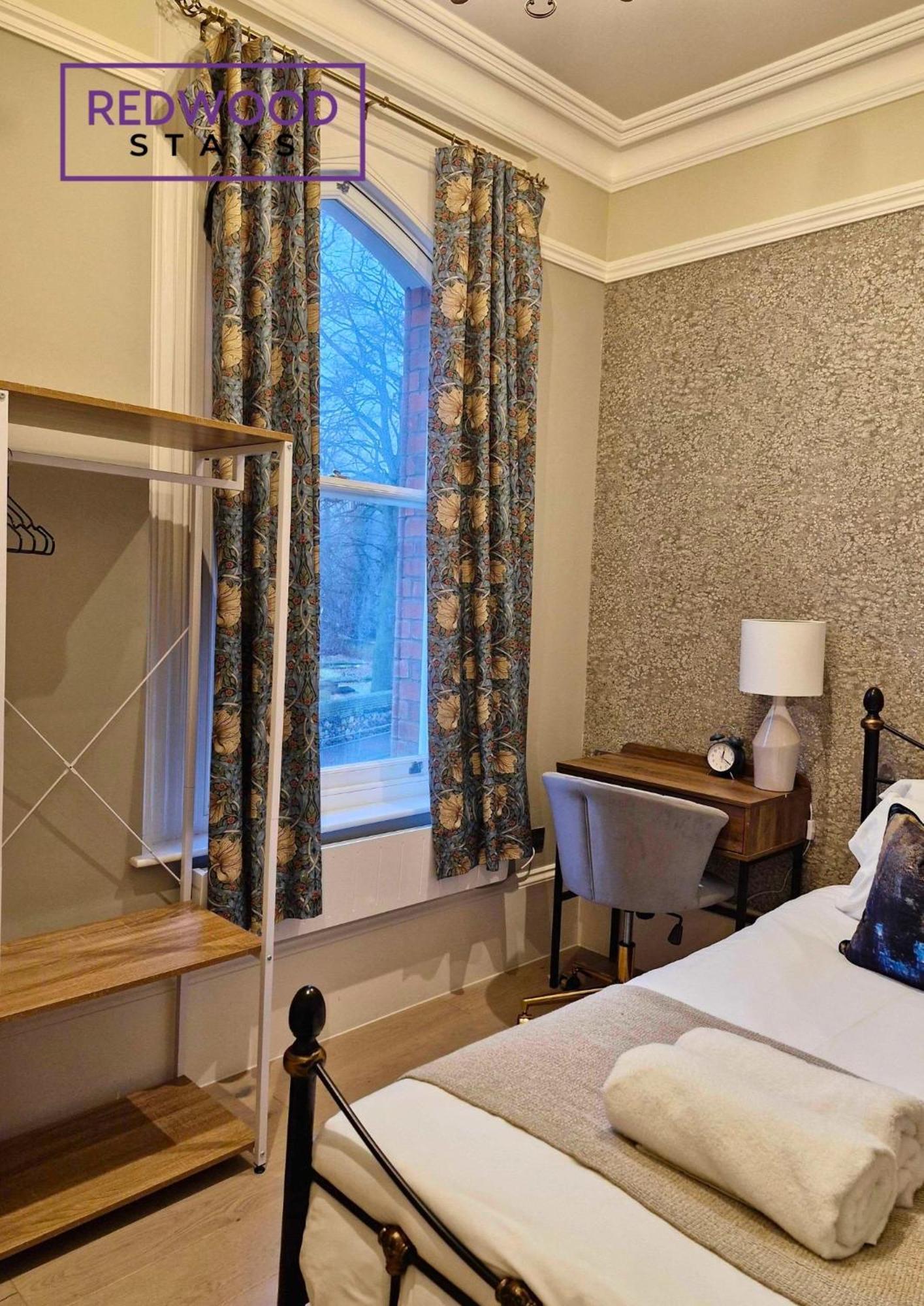Top Quality 2 Bed 1 Bath Apartments For Contractors By Redwood Stays レディング エクステリア 写真