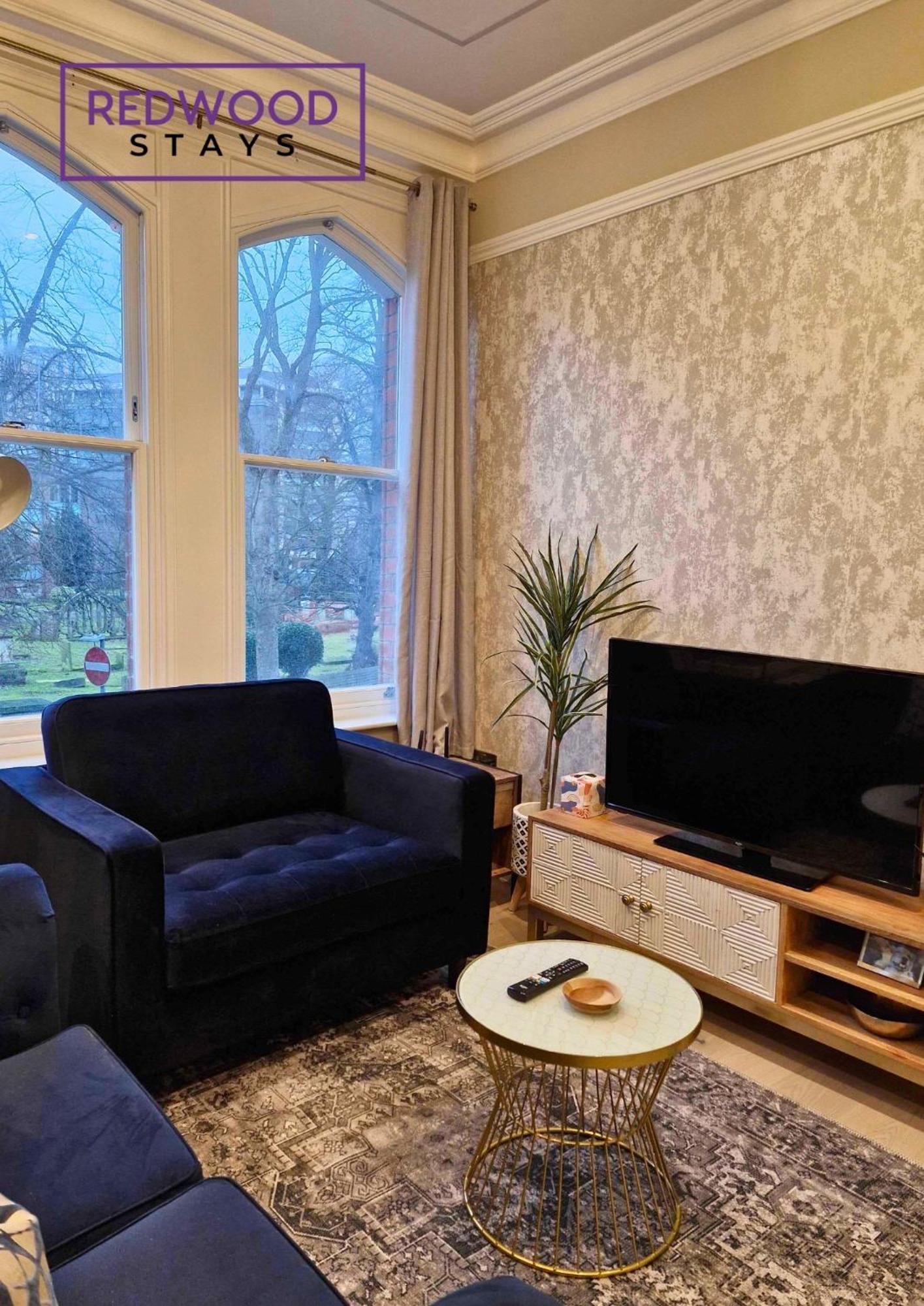Top Quality 2 Bed 1 Bath Apartments For Contractors By Redwood Stays レディング エクステリア 写真